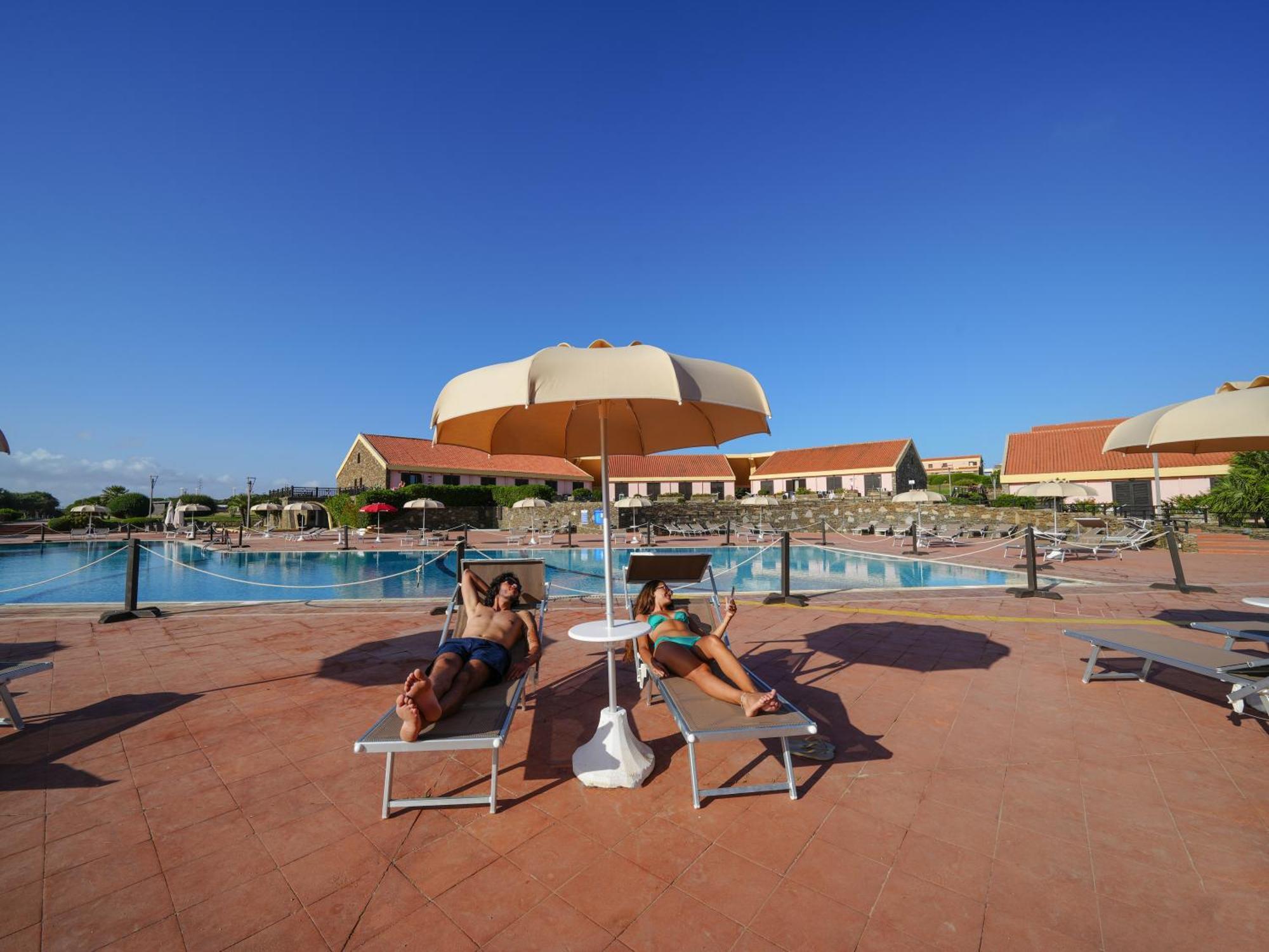 Le Tonnare Di Stintino - Beach Resort Eksteriør billede