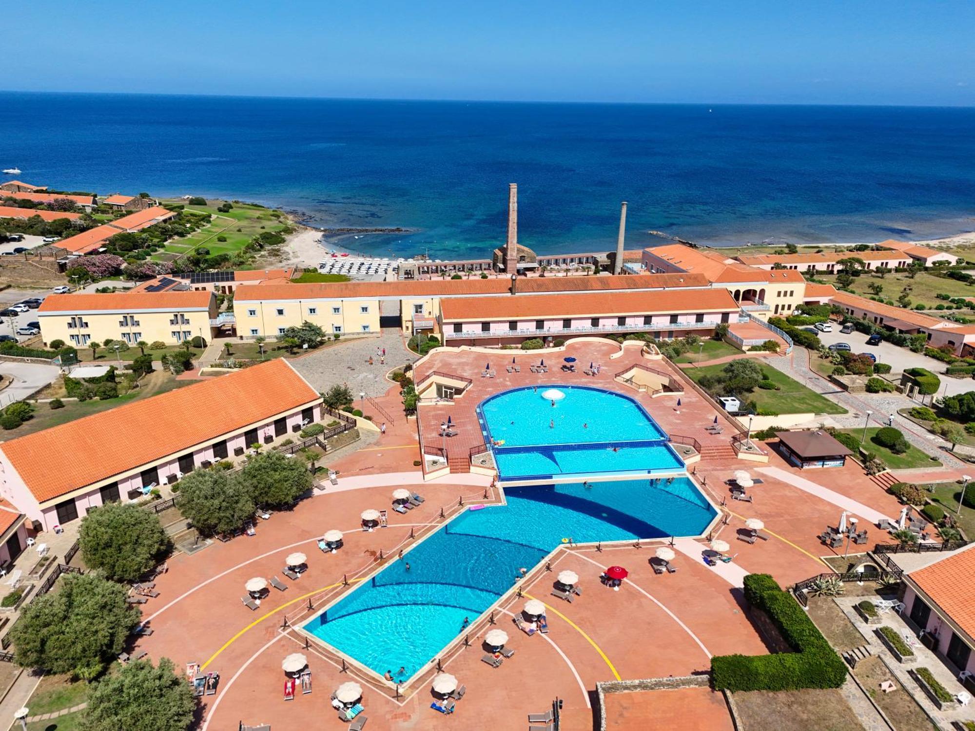 Le Tonnare Di Stintino - Beach Resort Eksteriør billede